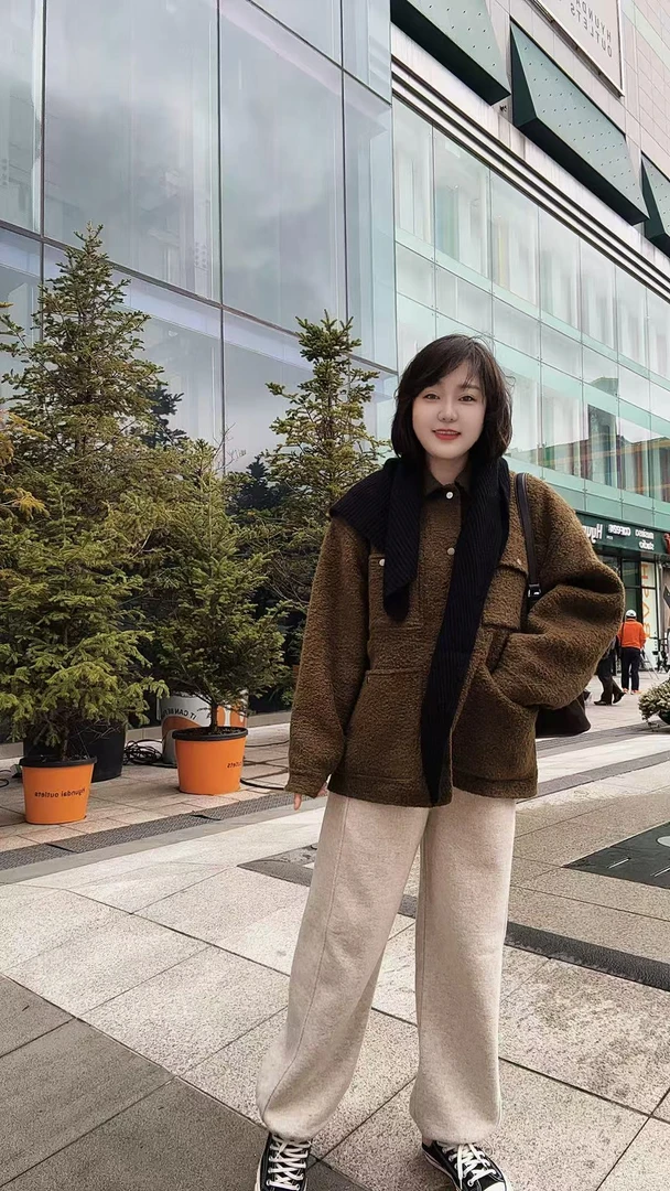 东大门卡其色翻领宽松大衣（不支持退换）