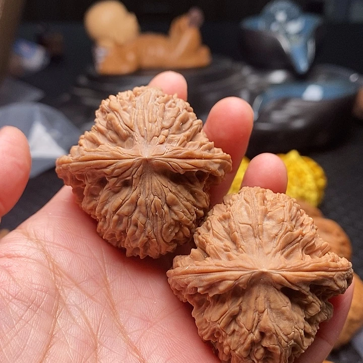 小***干桃核把件毕业南疆45尺