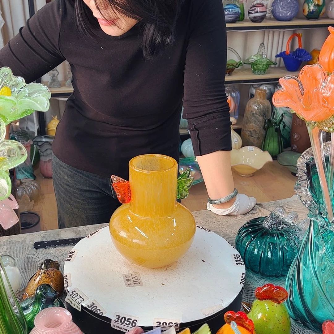 蝴蝶飞福利家悦琉璃工艺品