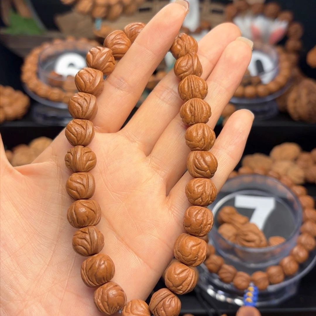 桃核吊坠ℒ****野生玉龙脊1.3脖挂39颗