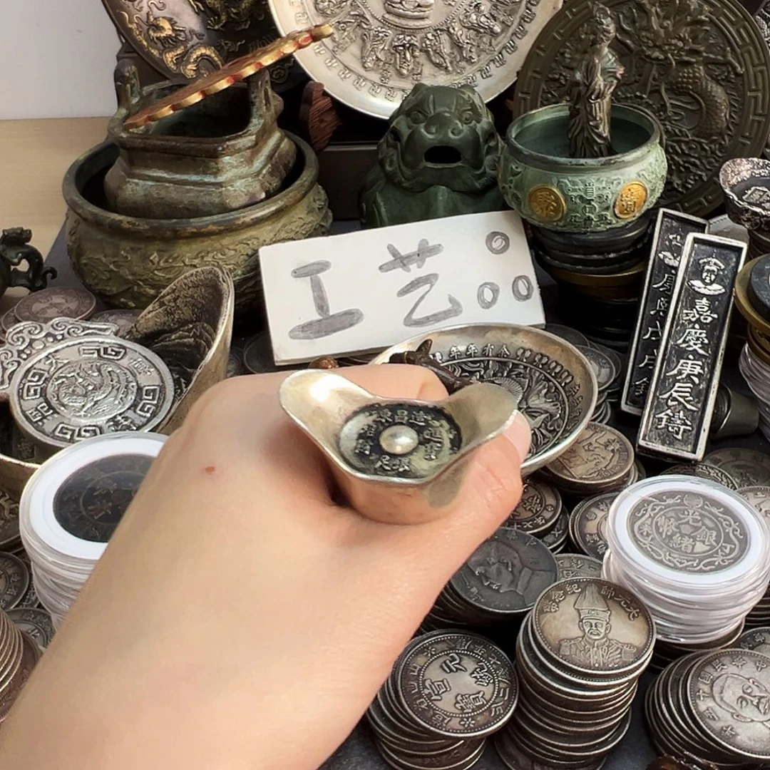 金属复古风格摆件