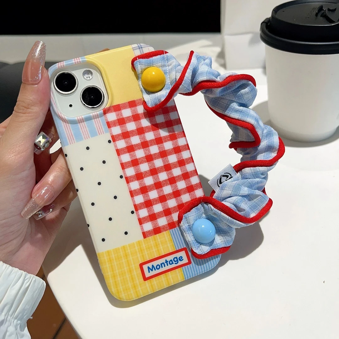叮霖拼接红蓝格纹腕带适用iPhone16大孔手机壳华为vivo小米oppo套
