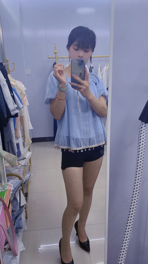 钩花镂空泡泡袖衬衫上衣流苏设计感夏季加短裤两件