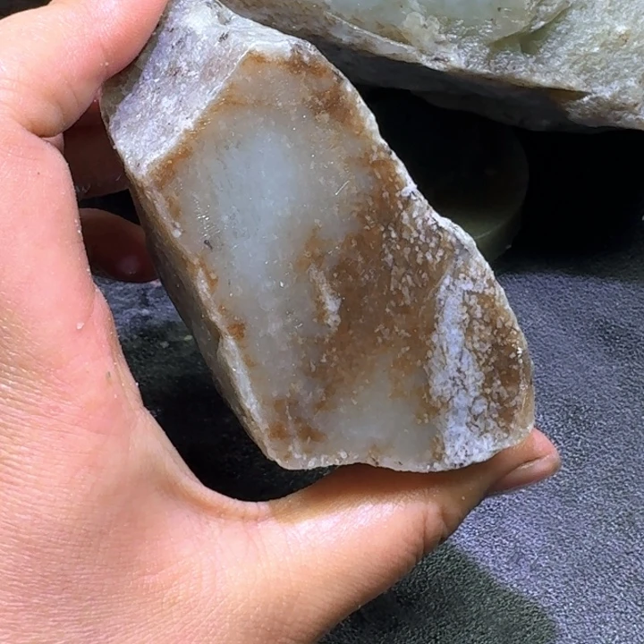 和田玉未镶嵌珠宝半成品