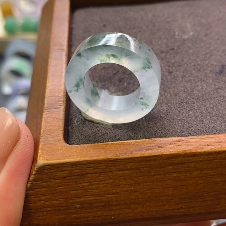 未镶嵌定制翡翠翡翠