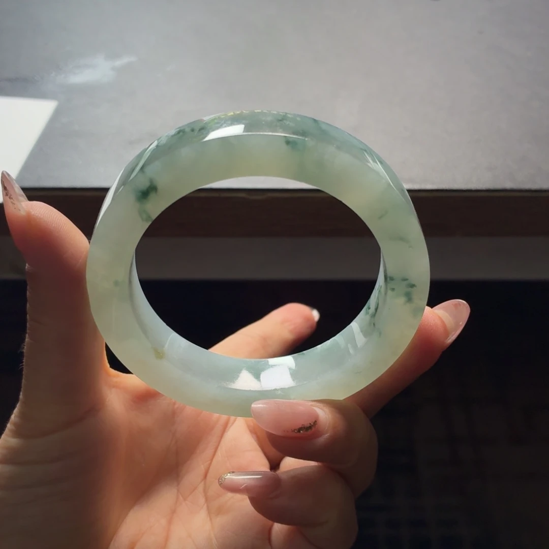 嗨***g定制翡翠未镶嵌翡翠