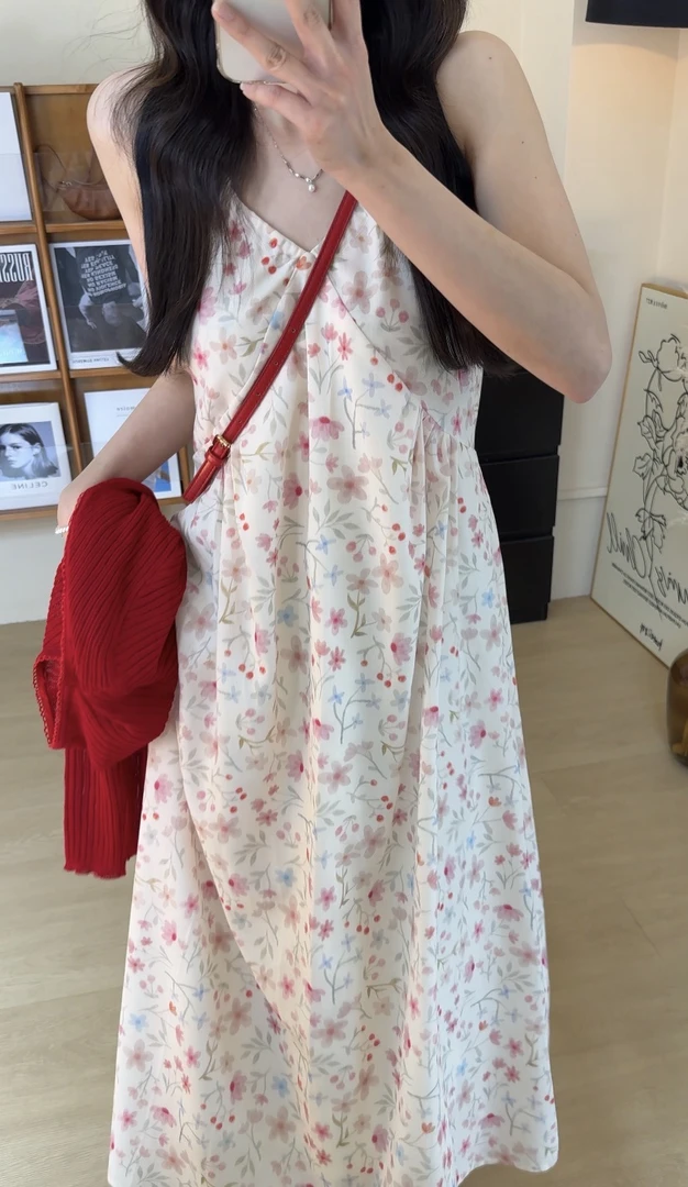 茶歇法式甜美粉色碎花吊带连衣裙子女2025春夏季长裙