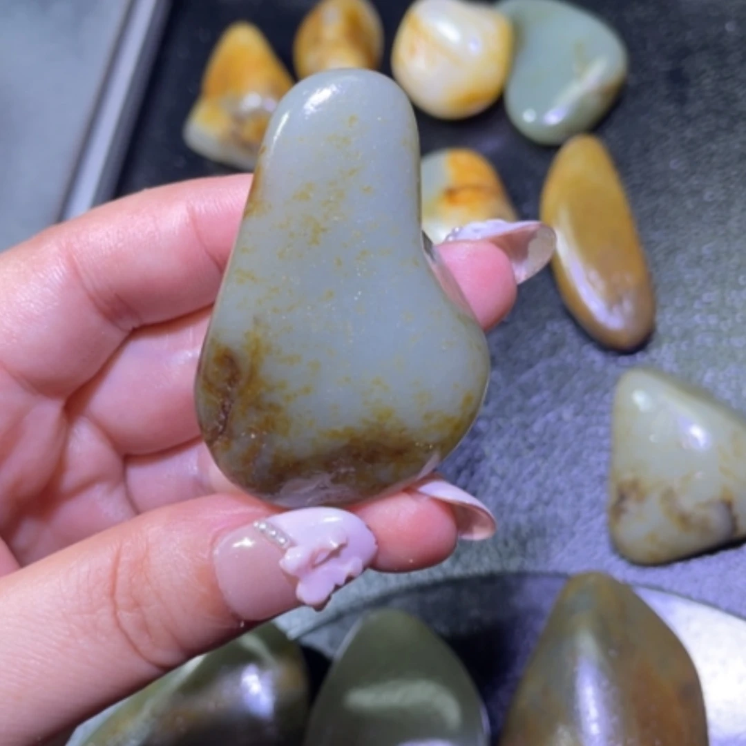 【闪购商品】颈饰未镶嵌和田玉安**械