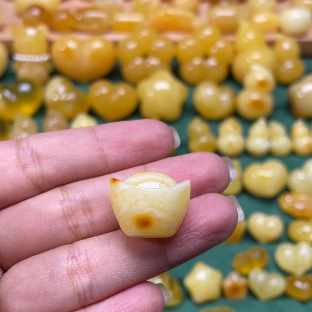 琥珀未镶嵌珠宝奇石