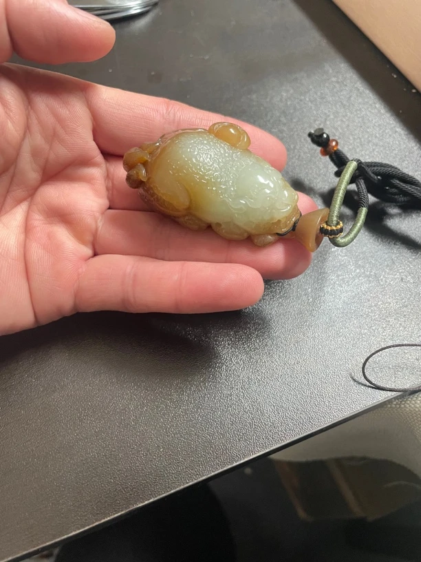 天然和田玉新疆且末糖白貔貅挂坠 手工精雕 玉质油润细腻 重约59g