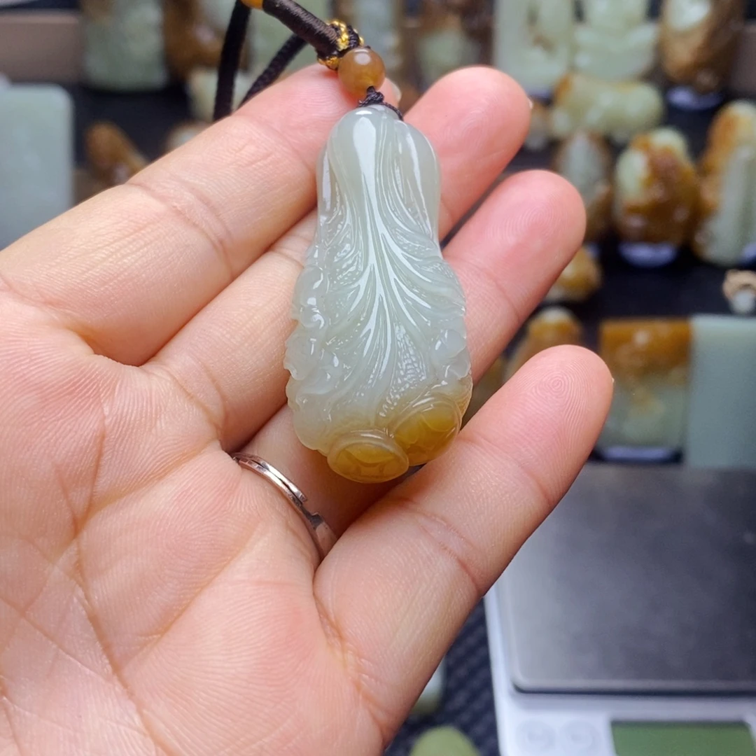 和田玉未镶嵌吊坠(不含链)