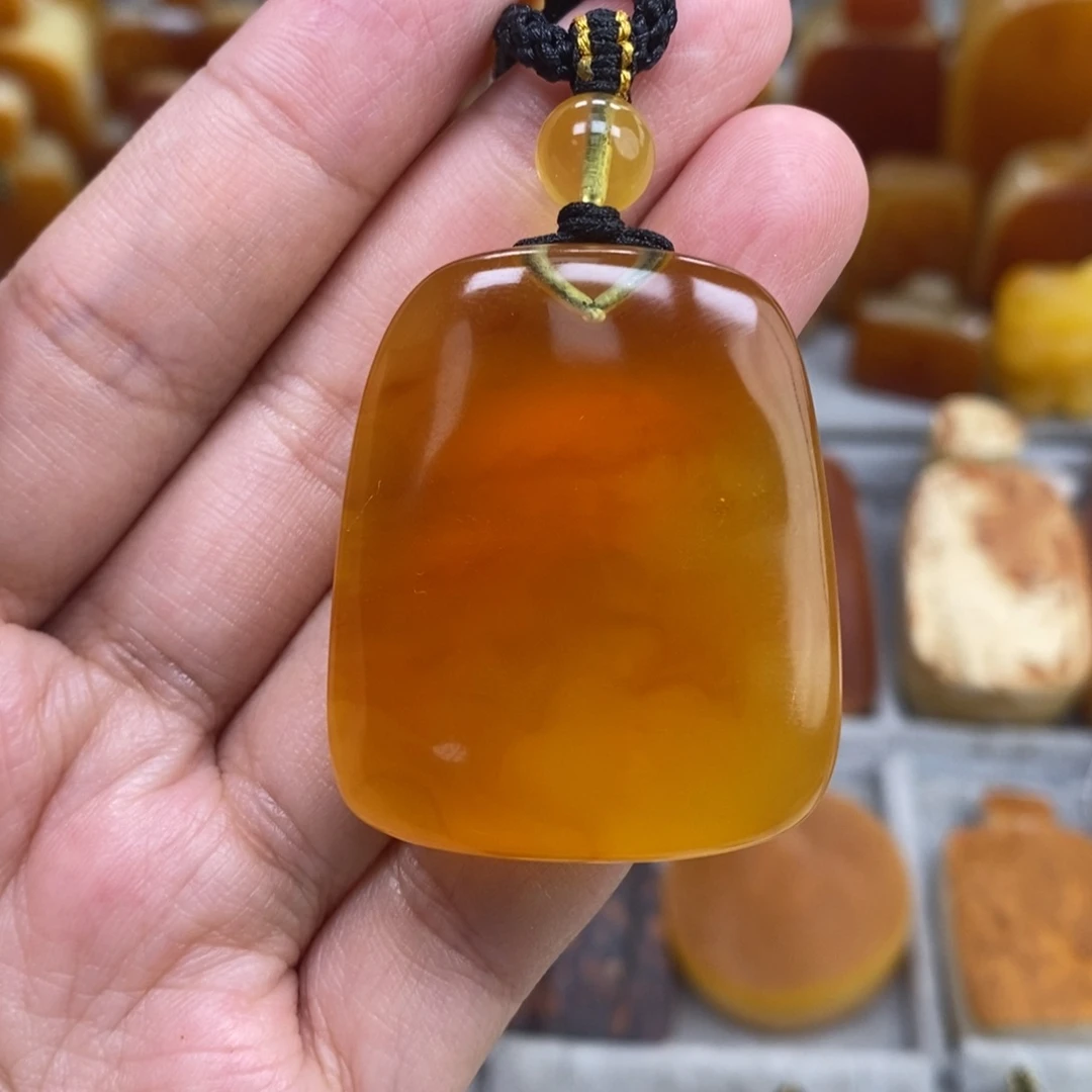 蜜蜡未镶嵌珠宝奇石