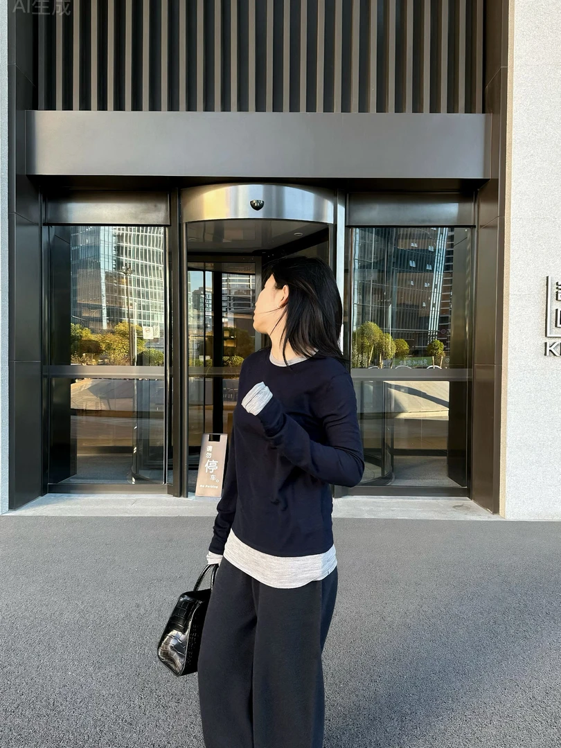 精织丝感细羊毛嵌色长袖针织毛衣女