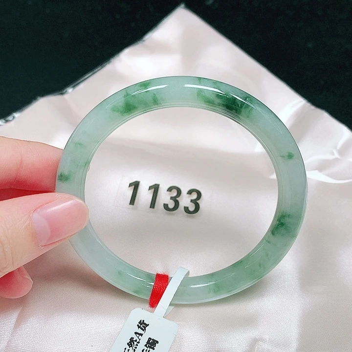 翡翠未镶嵌手镯（圆镯）