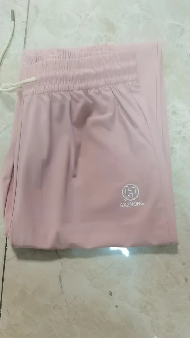 152号女款粉速干裤130斤。