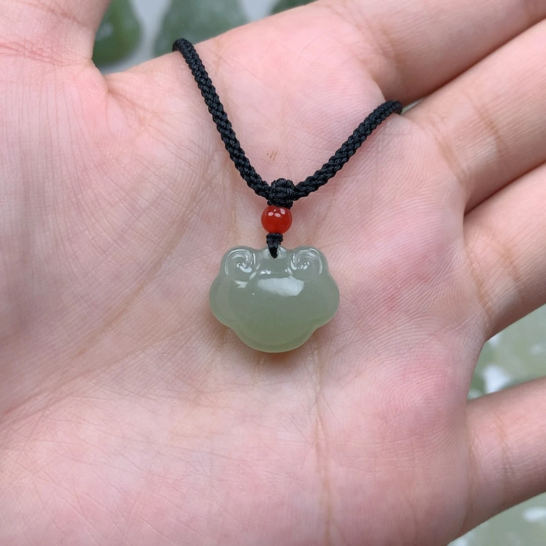 【闪购商品】颈饰未镶嵌和田玉