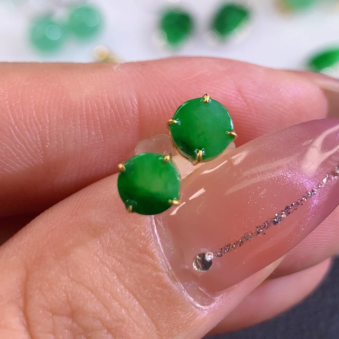 翡翠18K金镶嵌颈饰翡翠