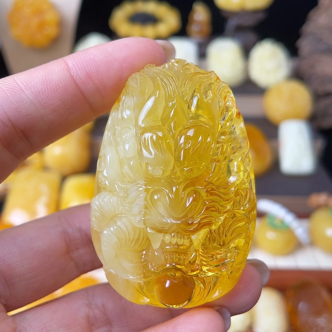 琥珀未镶嵌珠宝奇石