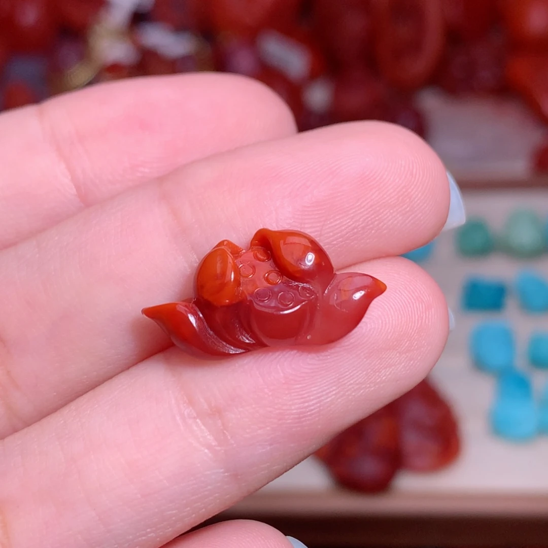 南红玛瑙未镶嵌南红牛血荷花