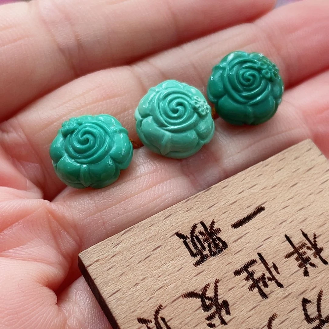 绿松石颈饰未镶嵌