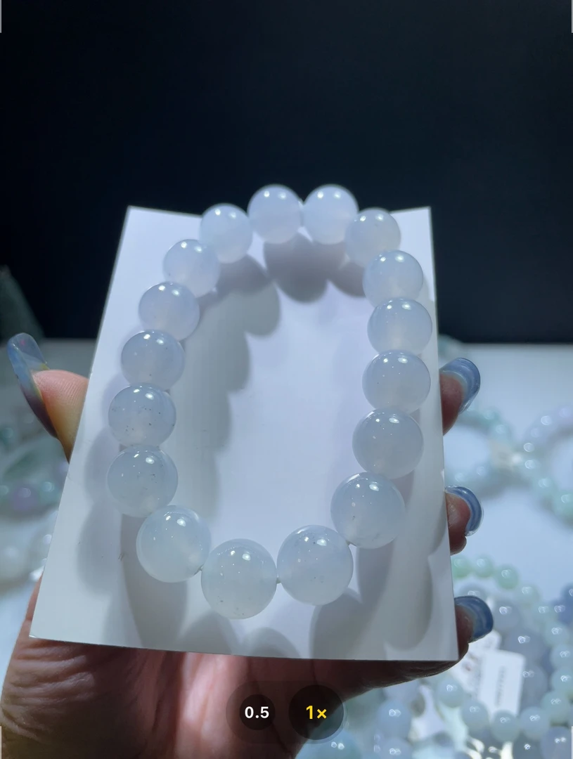 定制未镶嵌翡翠A货 清爽白冰胶带点芝麻糊手串卡12.2