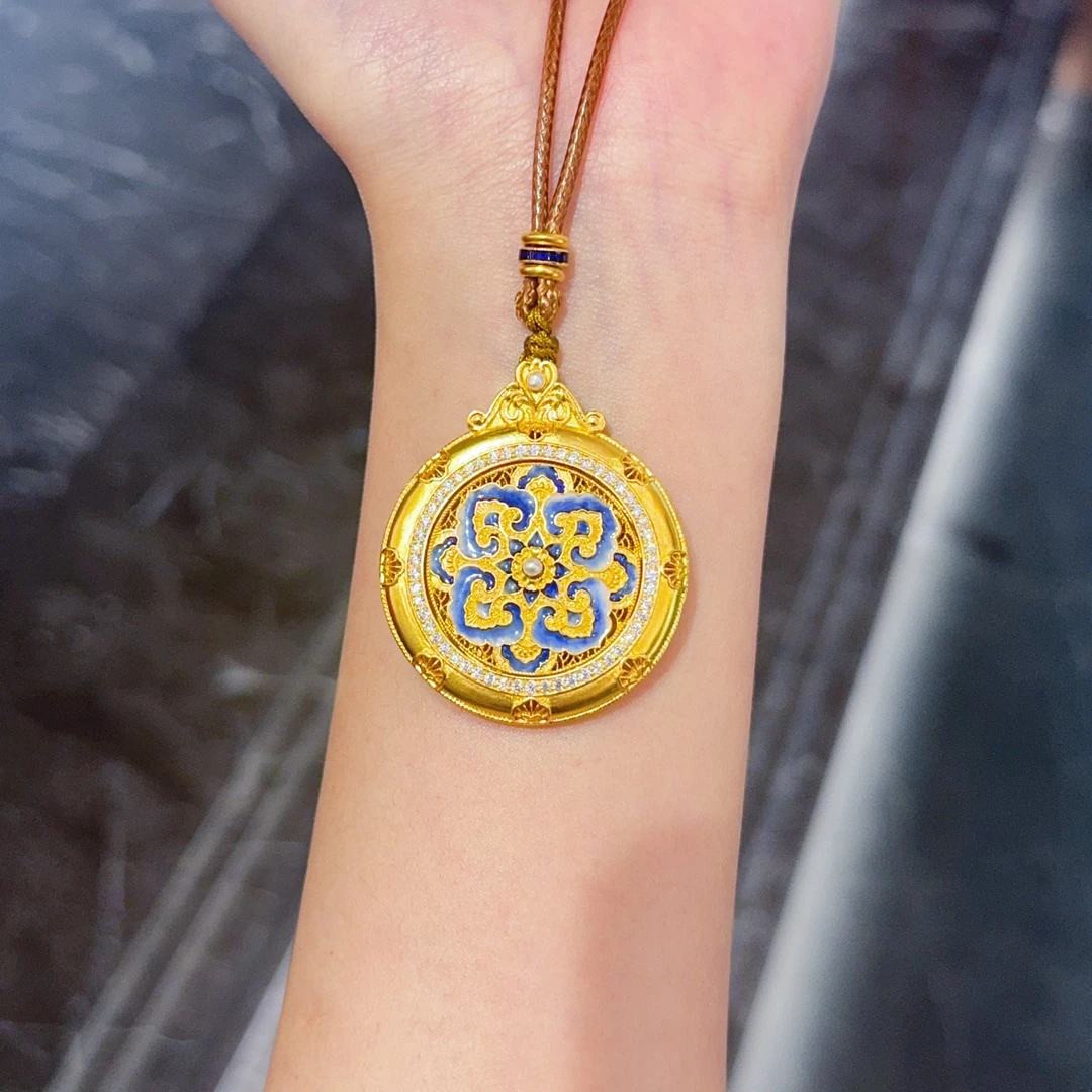 【新美源】足金999 烧蓝工艺 天青色青花瓷吊坠27.82克