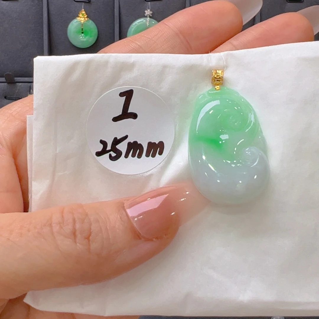 吊坠(不含链)18K金镶嵌翡翠