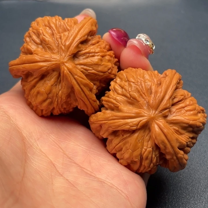 大***子吊坠文玩核桃白狮子
