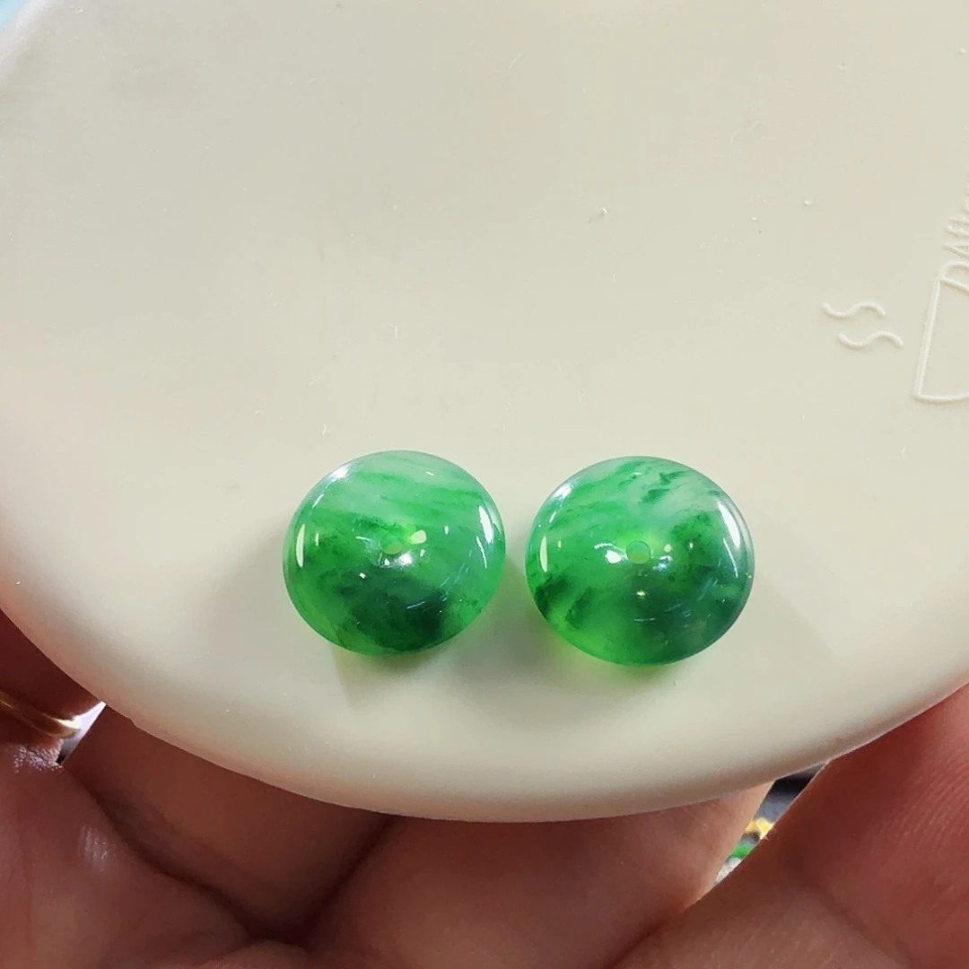 翡翠未镶嵌颈饰裸石