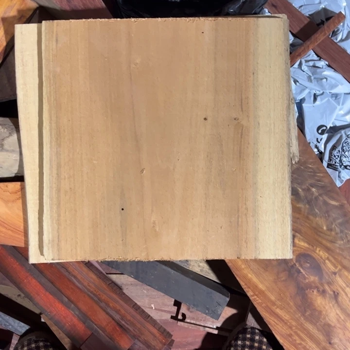 曾**为瑕疵木料不退不换