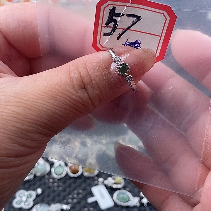 未镶嵌戒指翡翠缅甸