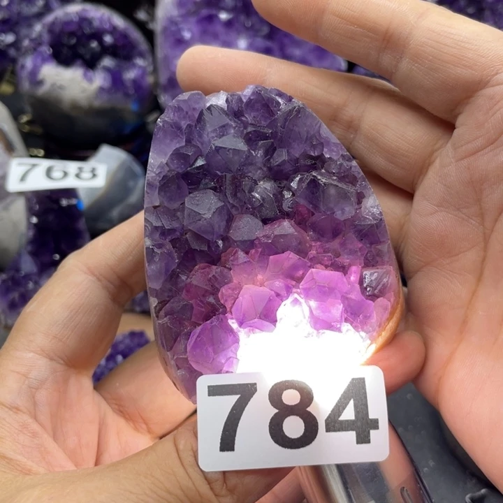 未镶嵌水晶大型摆件（非配饰）