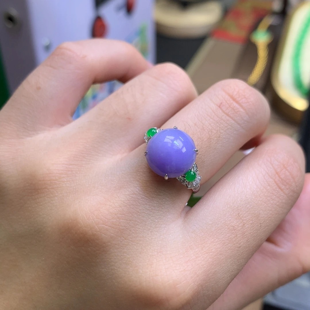 翡翠18K金镶嵌颈饰翡翠