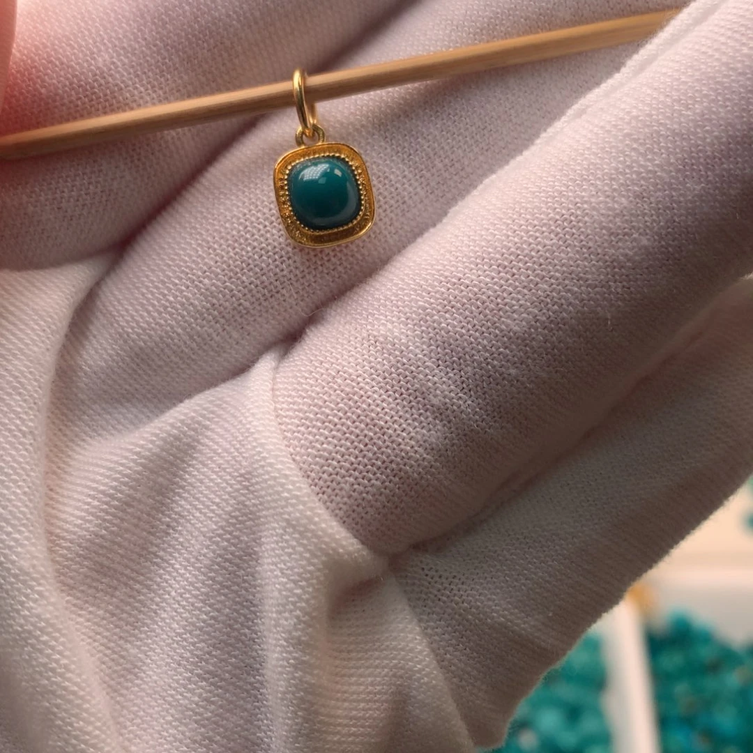 绿松石18K金镶嵌配饰