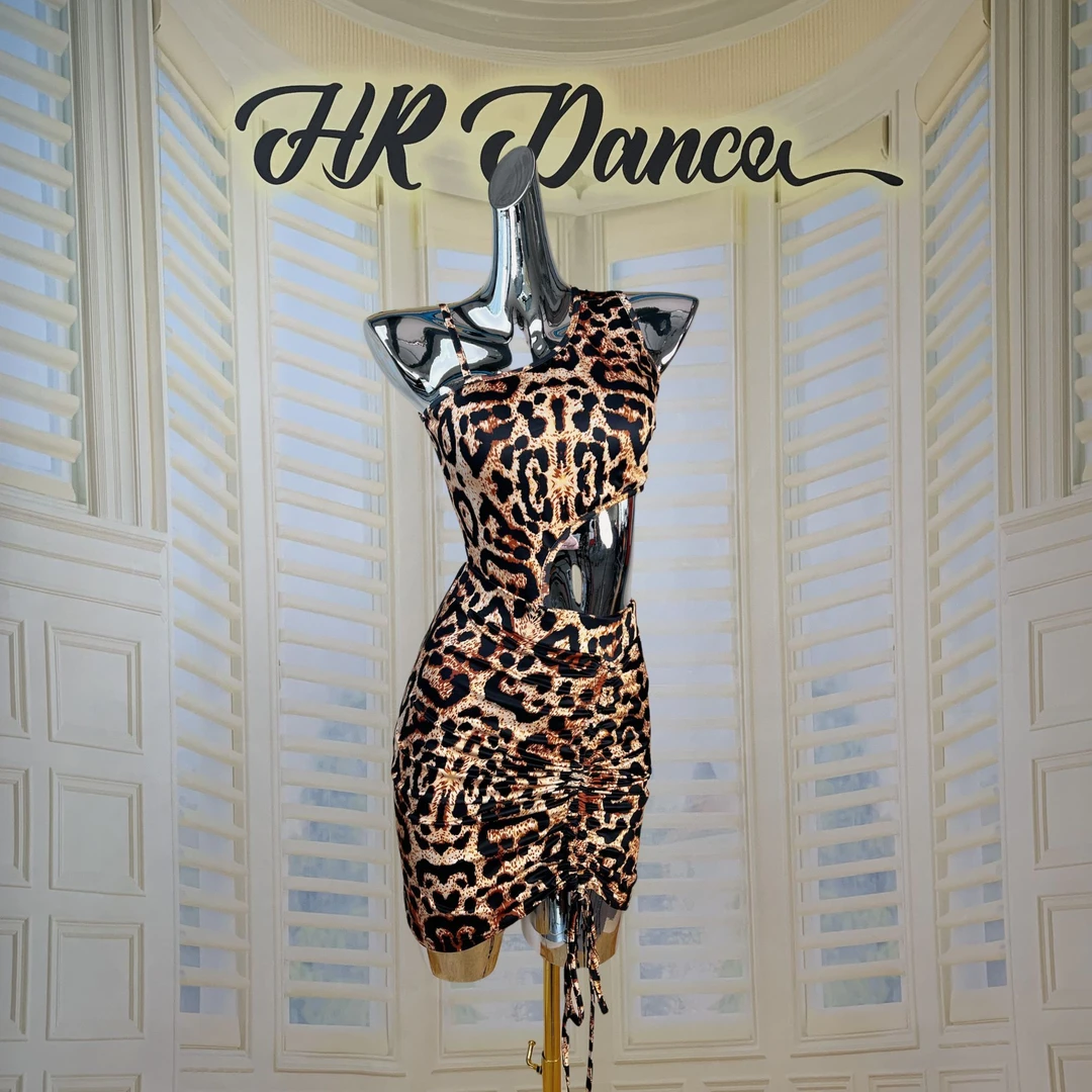 春夏季拉丁舞练习服豹纹常规极简风透气分体式显瘦包臀舞服套装