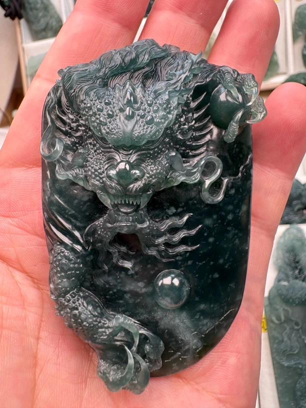 A货蓝水磨砂精雕龙牌玉石挂件送礼佳选78×50×21