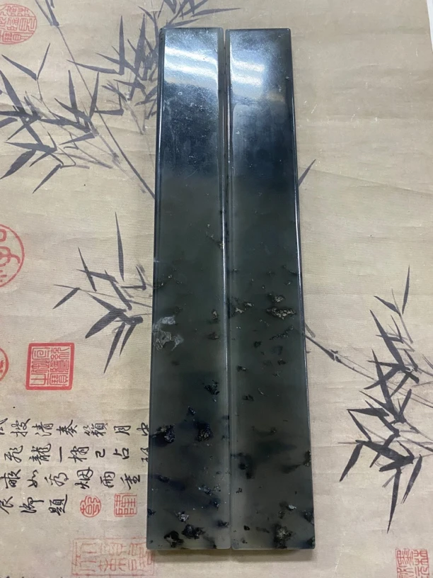 天然岫玉水墨丹青镇尺 规格37*3.8*1.1厘米