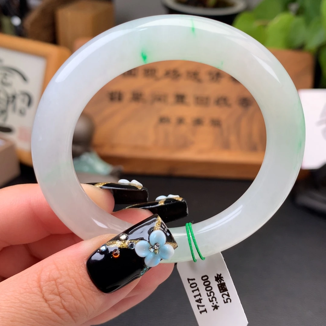 翡翠手镯未镶嵌一手）冰飘金丝绿圆条，实价60500
