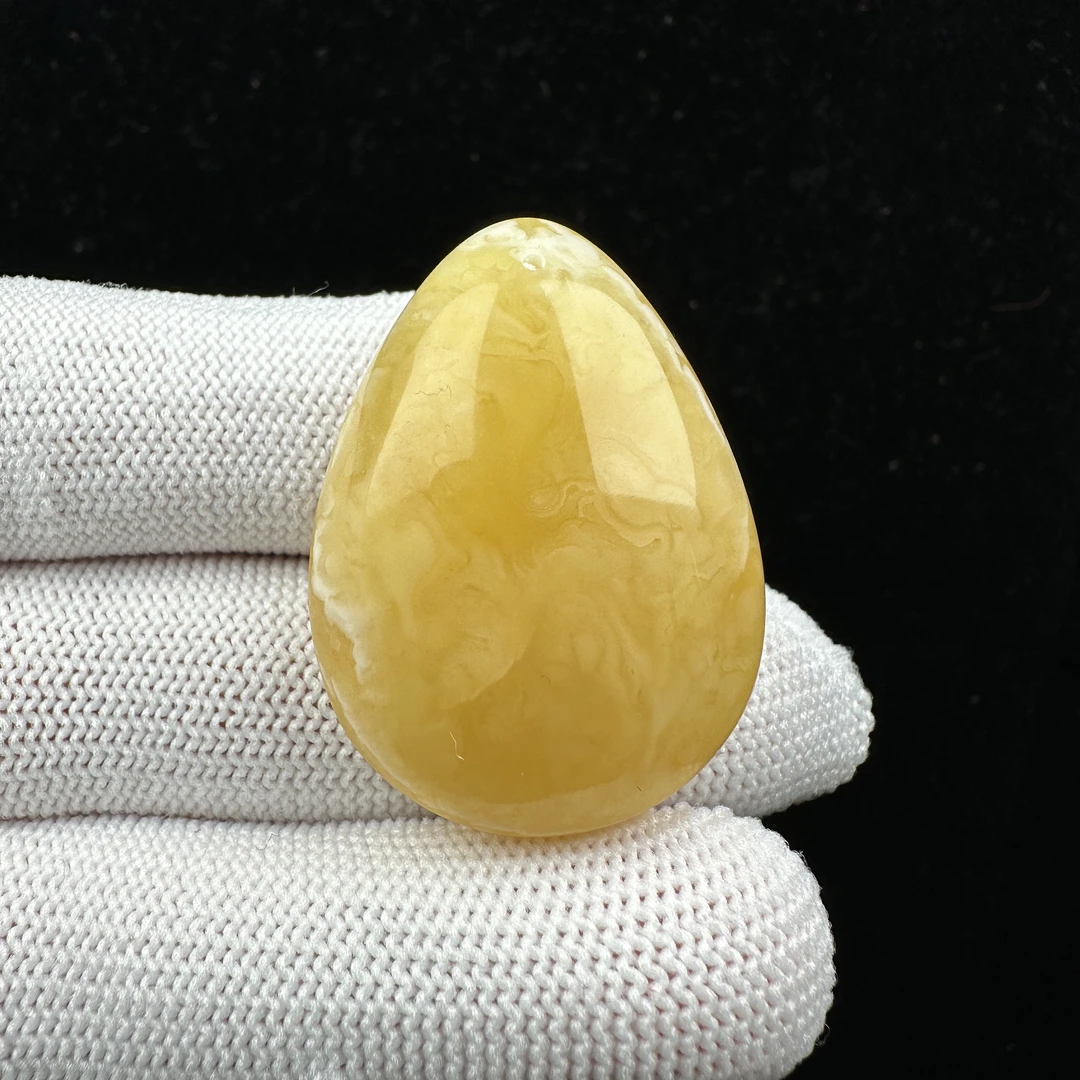 Y2108天然原矿蜜蜡 满蜡妖花水滴牌 25*35*10mm抖音基地质检发货