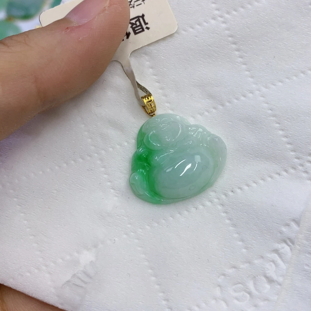 翡翠18K金镶嵌颈饰翡翠