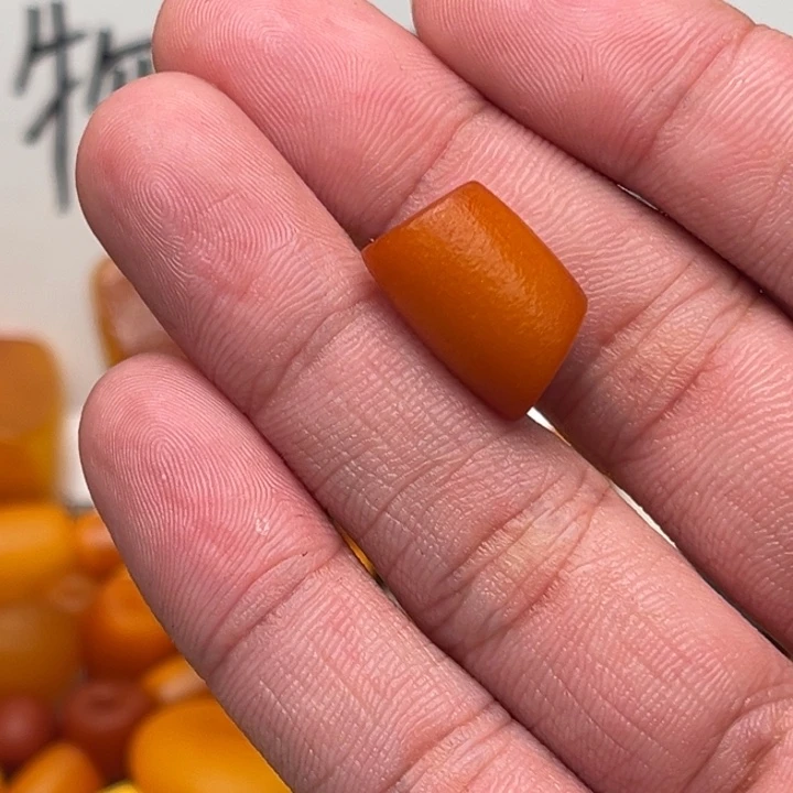 耶***米琥珀未镶嵌裸石蜜蜡马蹄