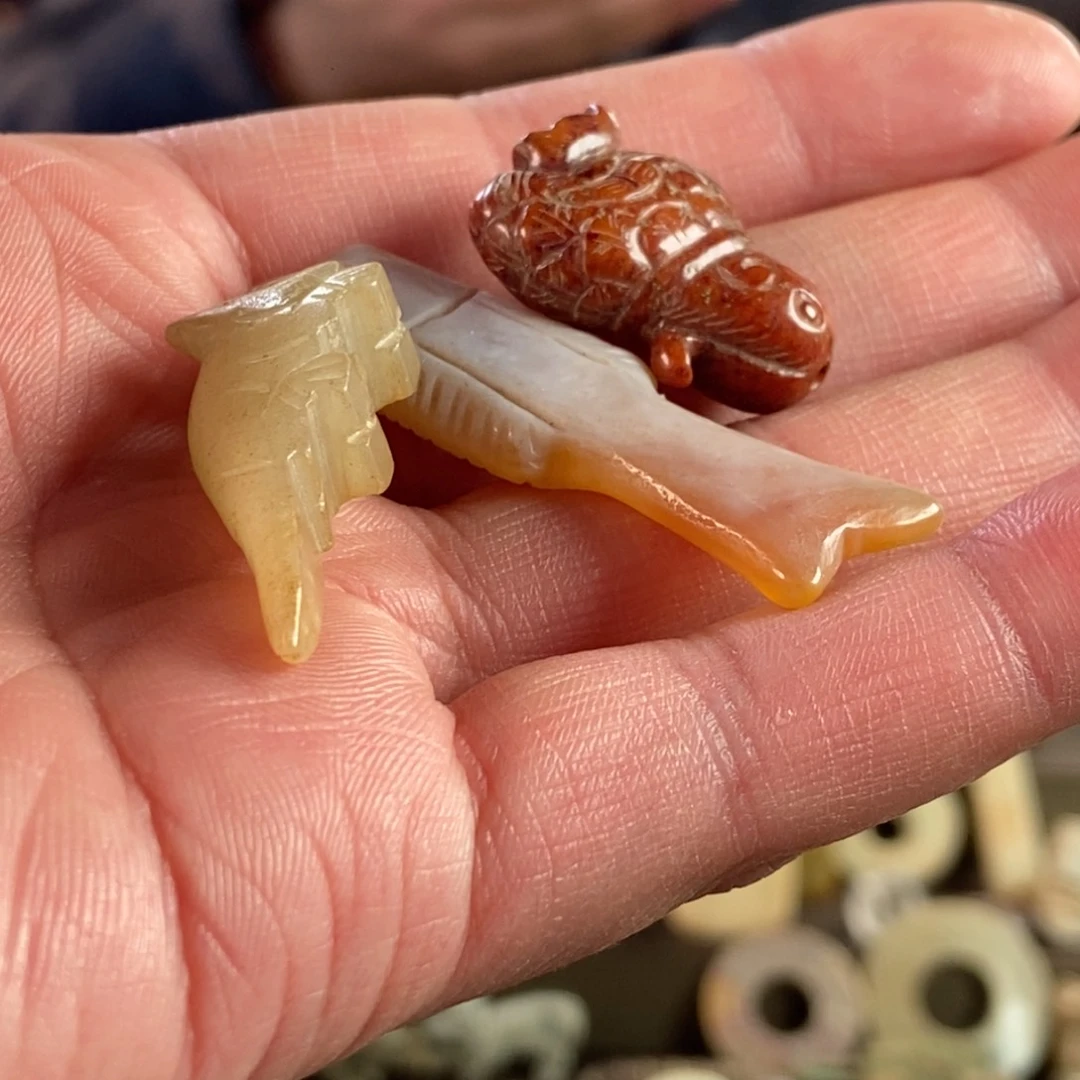 和田玉挂件未镶嵌轻****山