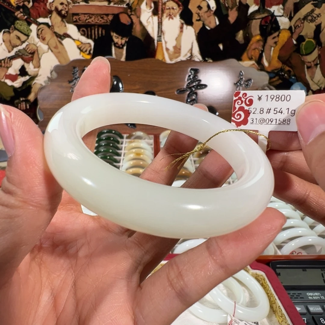 和田玉未镶嵌手镯