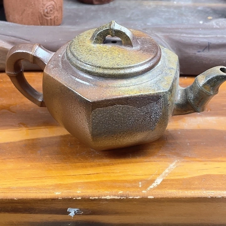 紫砂茶壶处理一把