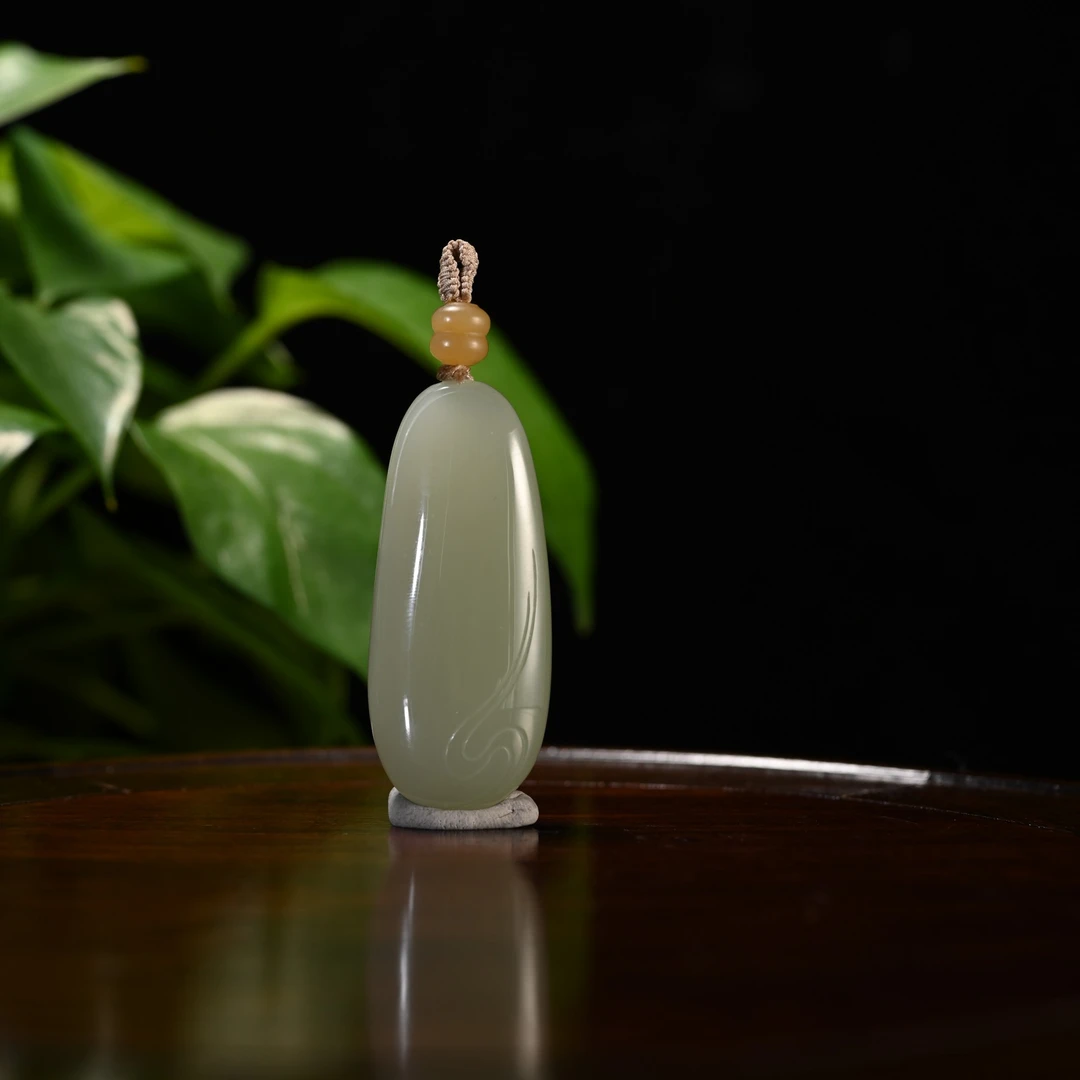 LOT8834 2511250019和田玉挂件/保利