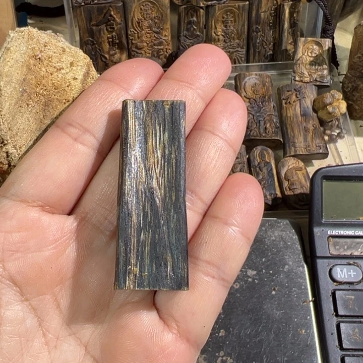 沉香吊坠黑棋楠沉香吊坠5.2克