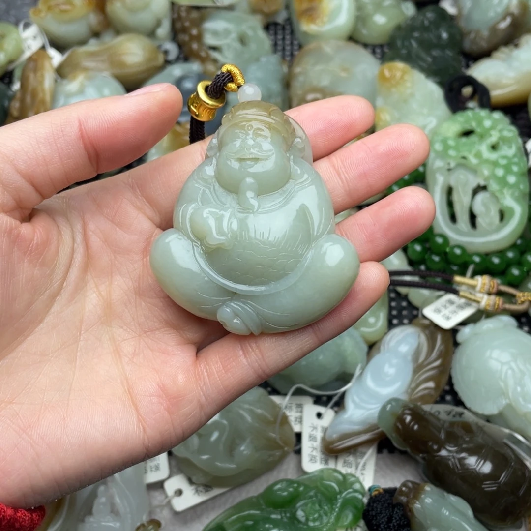 智***尊和田玉未镶嵌颈饰