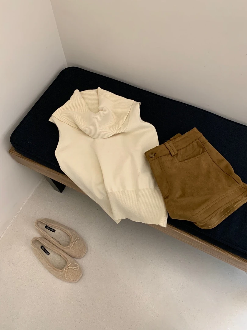 【自由舒展】温柔荡领针织奶杏色修身无袖上衣