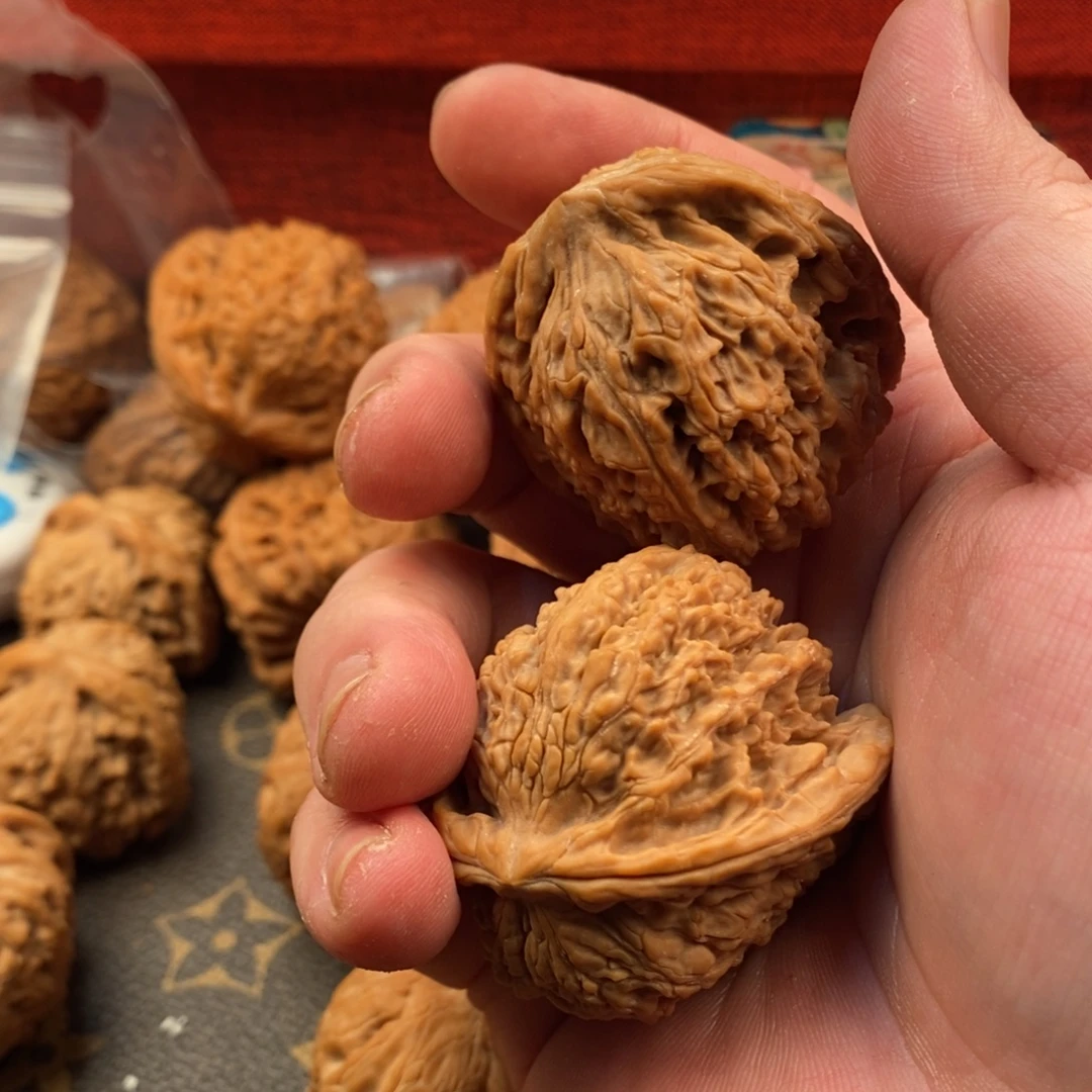 杨***～吊坠文玩核桃文玩核桃