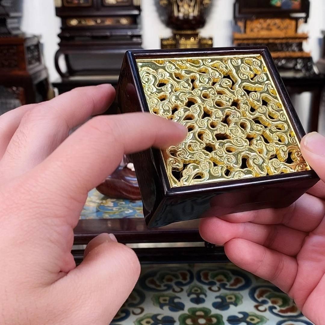 紫檀木类成套家具小叶紫檀香盒